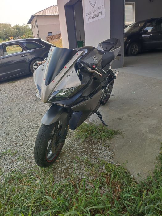 Yamaha yzf 125 2013