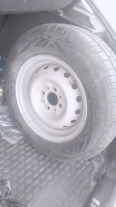 Продам колеса один новый