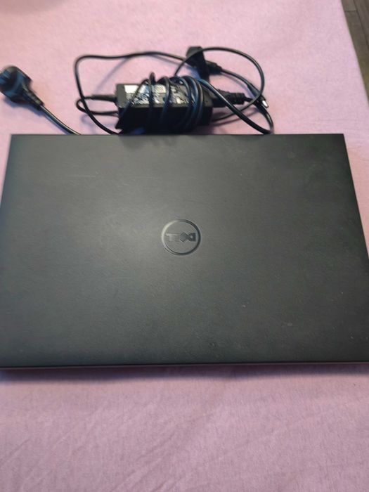 Продавам лап топ DELL