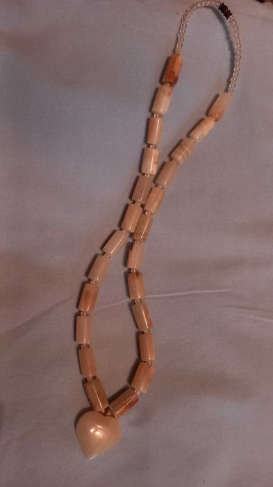 Украшение из натурального камня