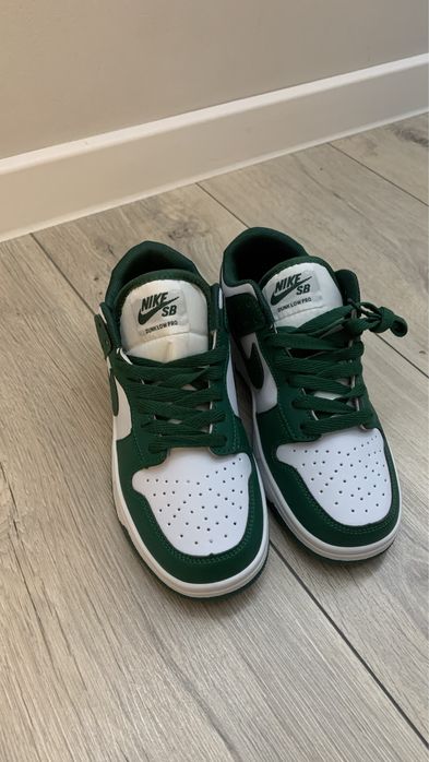 Обвь,кроссовки NIKE 36р