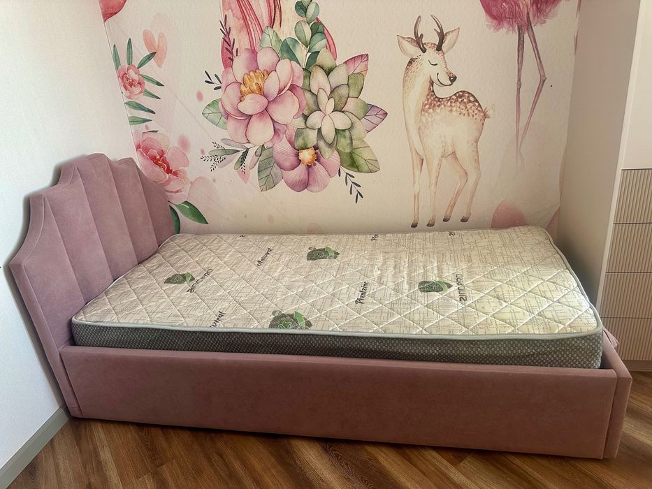 Продам Кровать 200*90