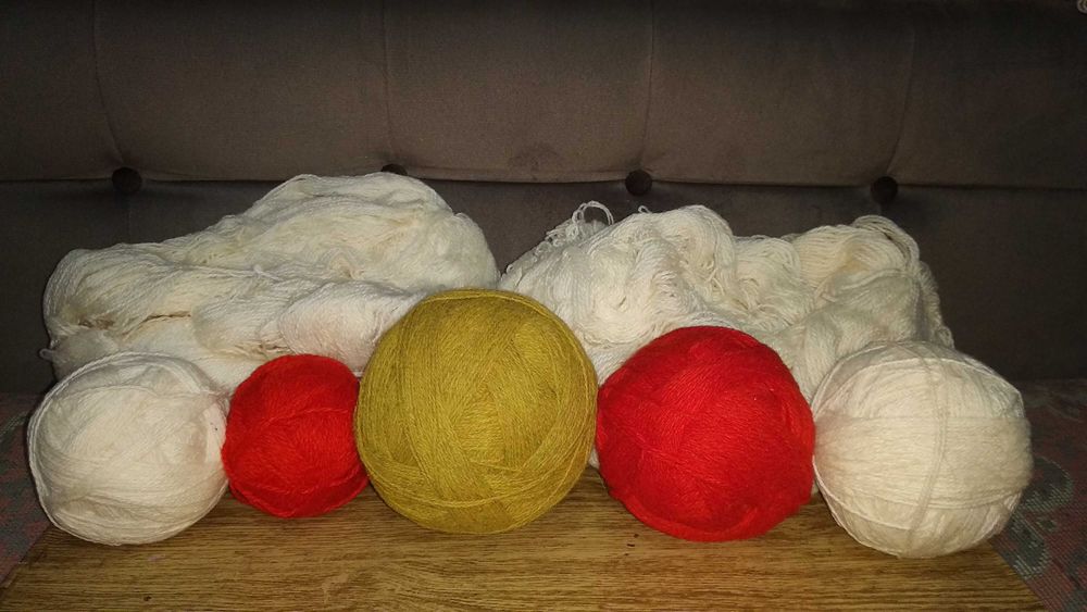 Натуральная шерстяная пряжа