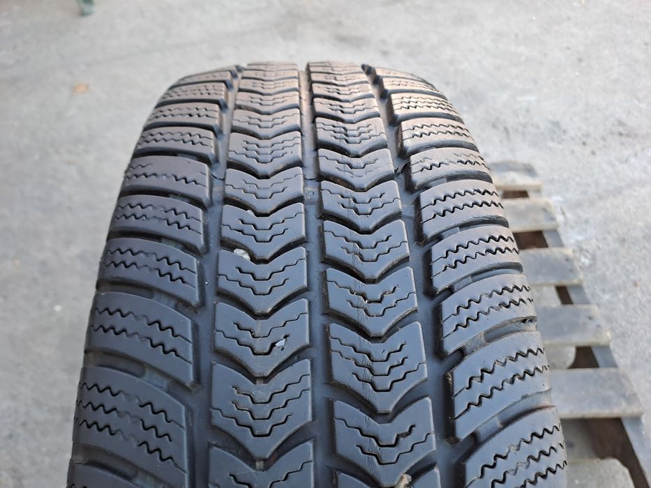 1бр. Бусова 215/65/16C Semperit Van-Grip 2