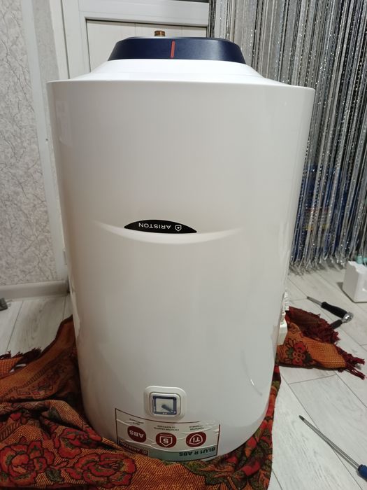Продам водоногреватель Аристон