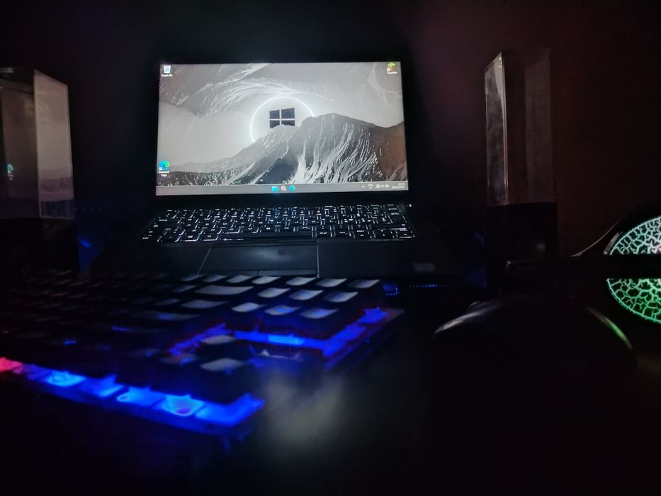 Laptop Dell Gaming i5 / 16GB RAM / SSD + Accesorii / 200 FPS CS:GO