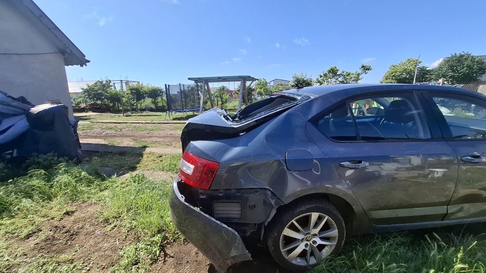 Skoda Octavia 1.6 TDi,115 cp,cutie manuală 5 rapoarte, 163800 km,fără airbag-uri sărite