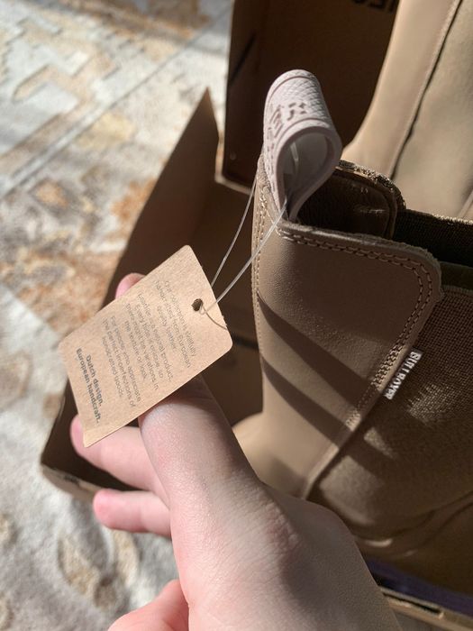 Новые ботинки челси