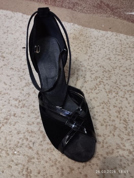 Продам туфли для танцев