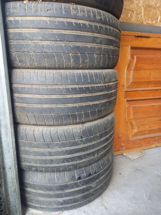 Продам покрышки р17 на камри