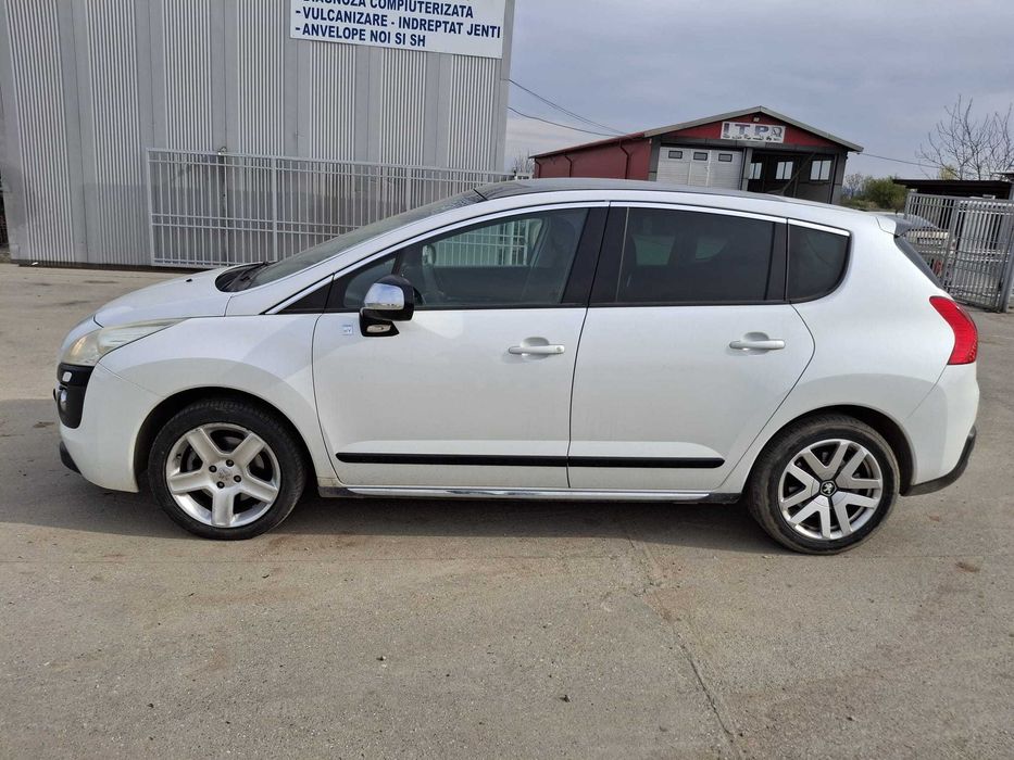 Dezmembrez Peugeot 3008 Hybrid 4x4 2.0 HDI RHC 200 cai an 2012