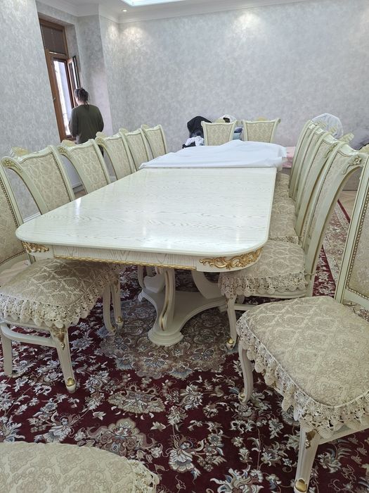 Продаётся стол стул 16 шт с накидками