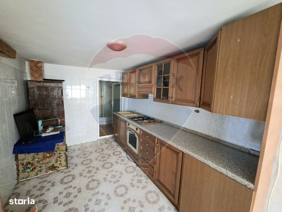 Casă / Vilă cu 4 camere de vânzare