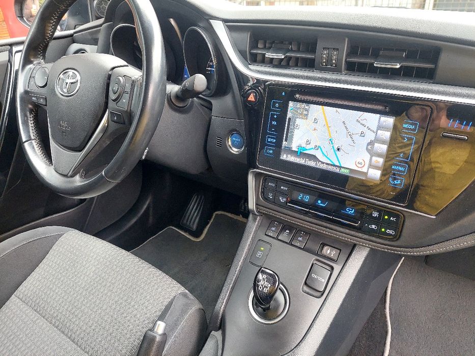 Toyota Auris Team D 1.8 Business Hybrid Automatic 136 cp Euro 6 167.000 km