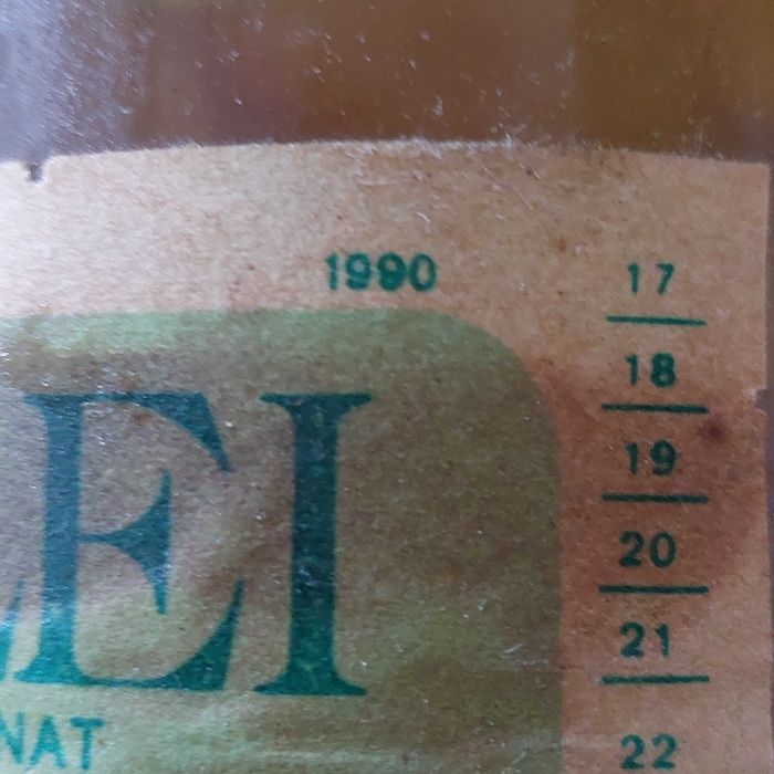 3 sticle pline de ulei anul 1990, pentru colectionari.25 lei sticla