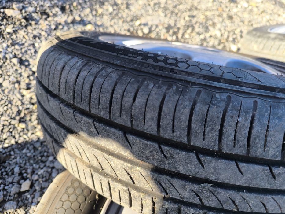 Летни гуми 185/65/R15.