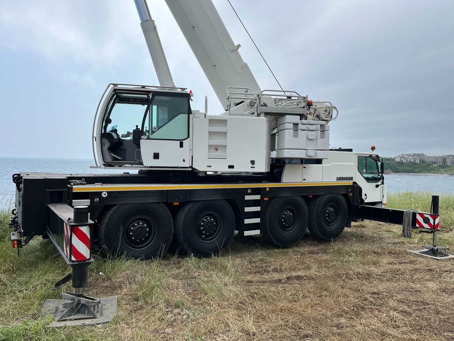 Услуги с автокранове Бургас 35т 50т 70т 90т