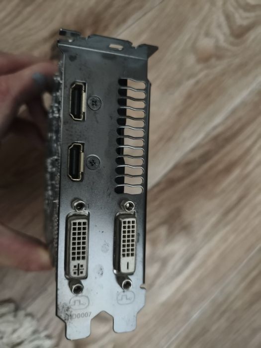 Видеокарта GTX 750