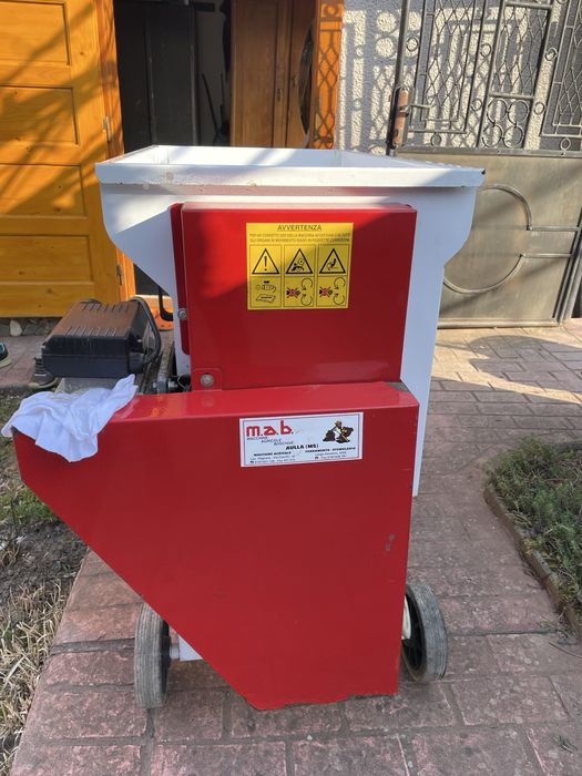 Desciorchinator electric cu pompa