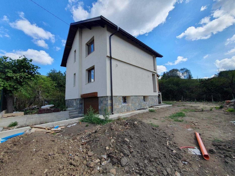 Продава се Къща в с. Саранци, Област София-област - 180 кв.м за 1345 €/кв.м - Снимка #18