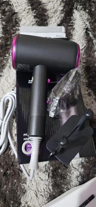 Продам фен новый