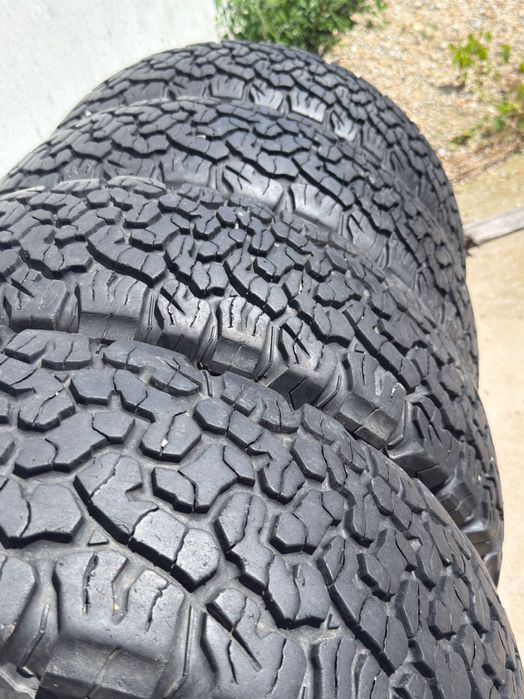 Гуми all terrain 235/75/15