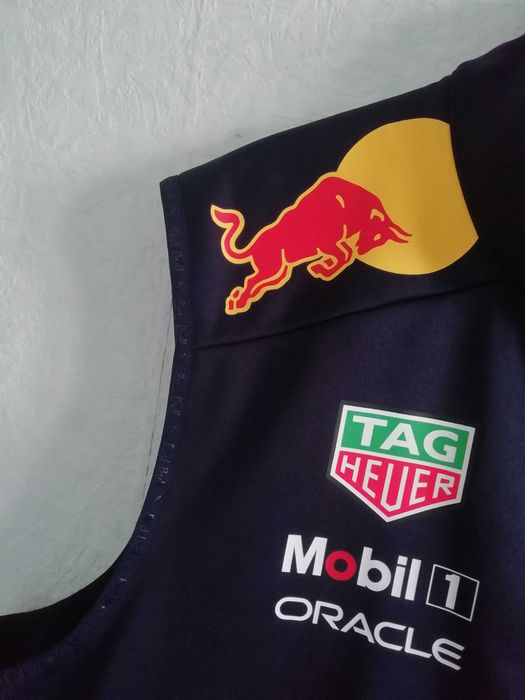 Puma F1 Red Bull Racing Team Gilet Formula One оригинална нова жилетка