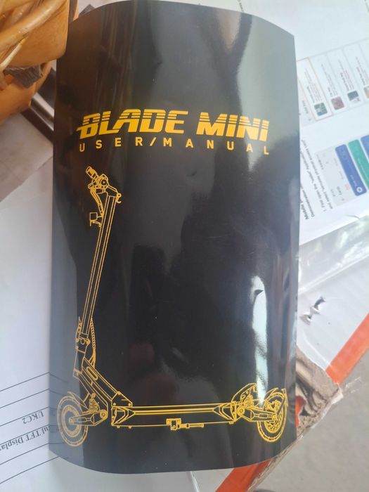 Електрическа тротинетка Blade Mini