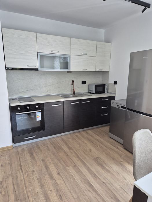 Дава се под наем Тристаен апартамент в к.к. Св.Св. Константин и Елена - 120 кв.м за 700 € - Снимка #5