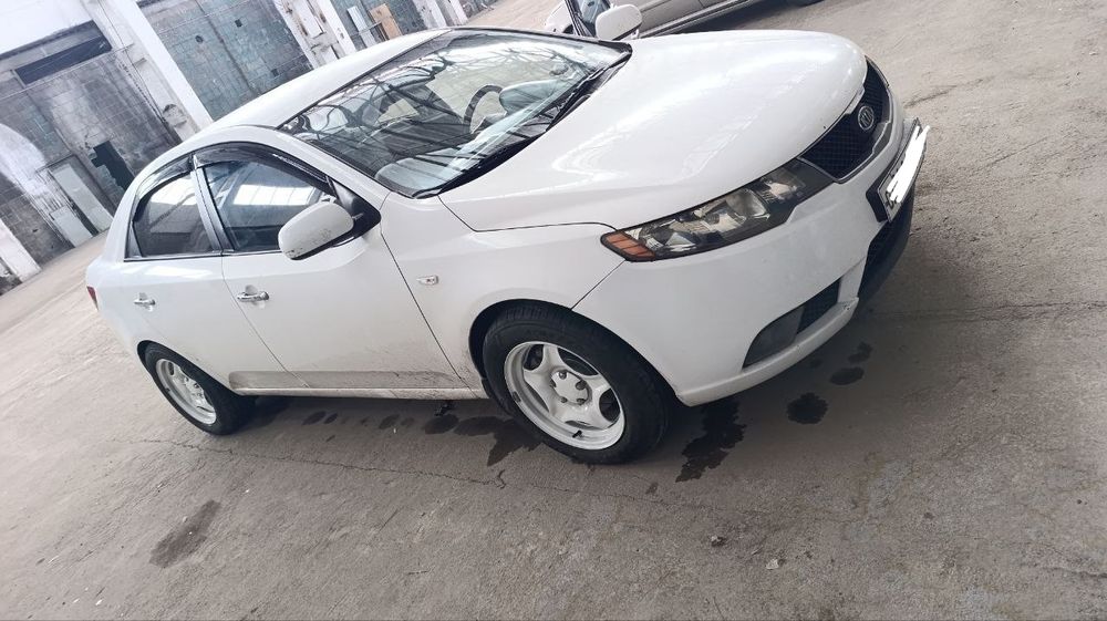 Продам Kia Forte 2009 года, в хорошем состоянии,