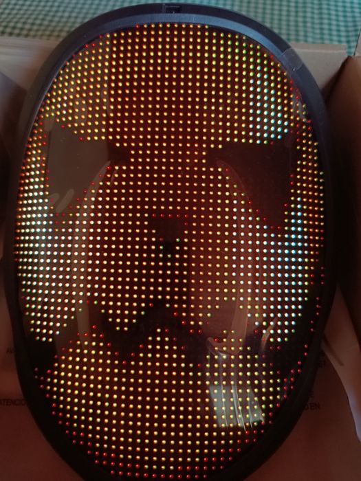 Блутут Маска с RGB подсветка