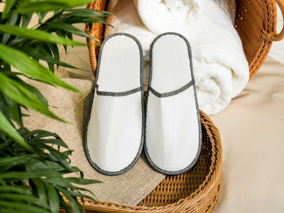 Одноразовые тапочки для гостиниц | Бюджет и премиум