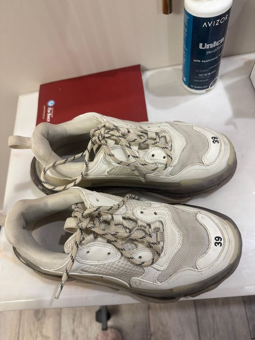 Продам кроссовки Balenciaga