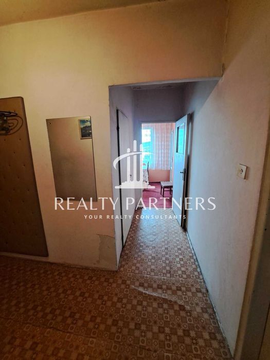 Продава се Четиристаен апартамент в Перник, Изток - 91 кв.м за 1154 €/кв.м - Снимка #6