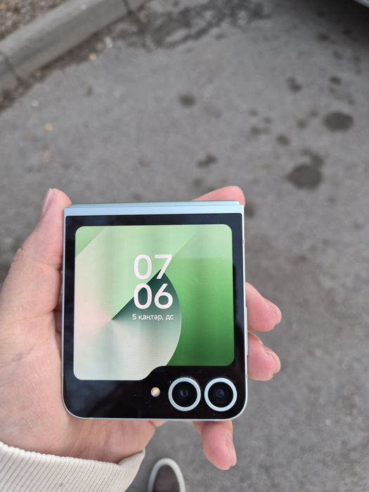 Продам Samsung z flip 6 128гб