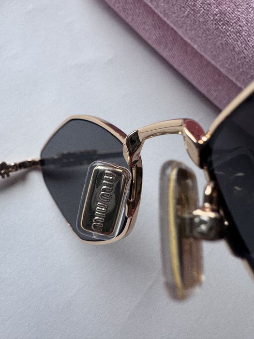 Ochelari de soare Miu Miu SMU56Z 56-17 145, Noi