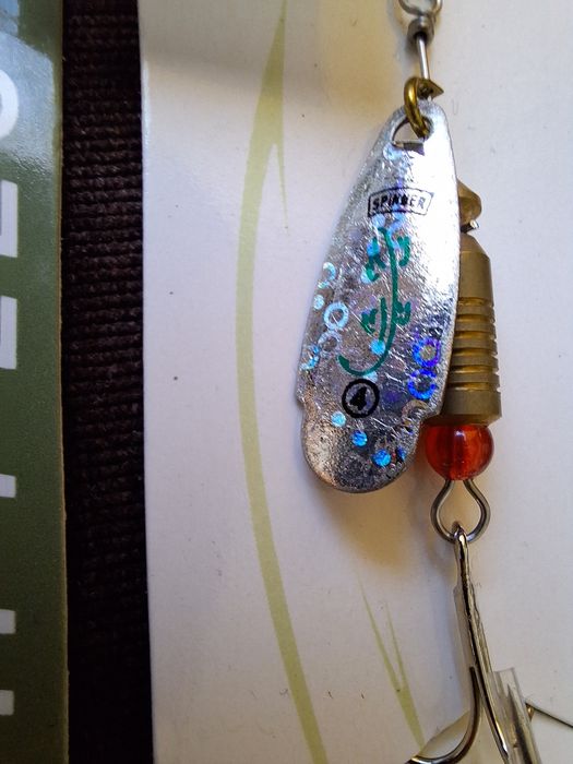 Воблер и блесни за риболов