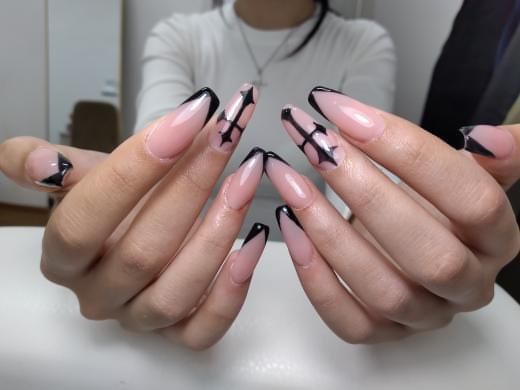 Маникюр,педикюр, наращивание ногтей