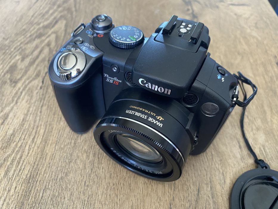 Aparat foto digital Canon PowerShot S5 IS