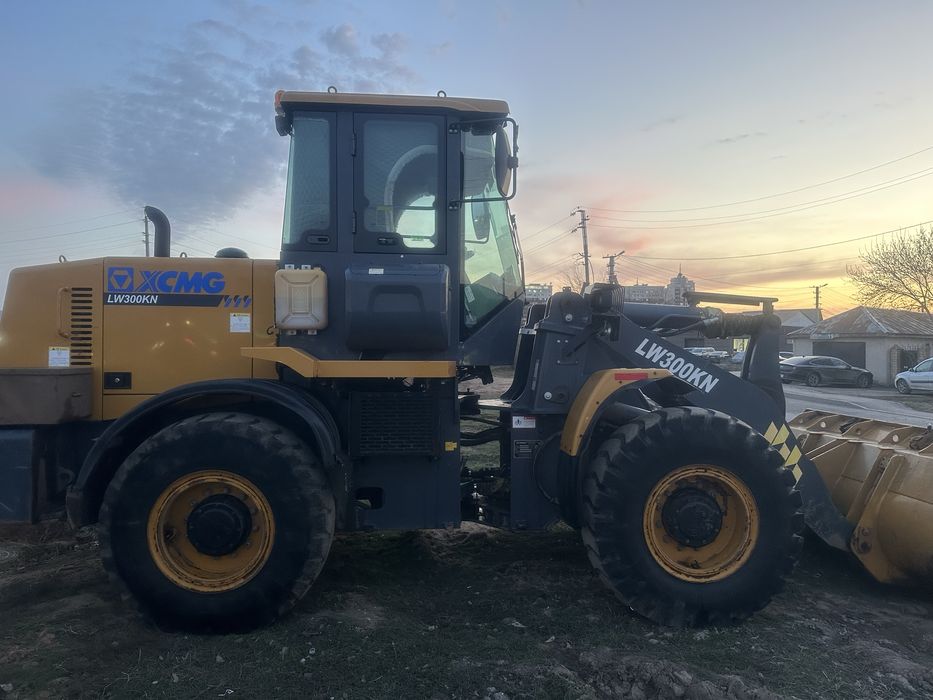 Продам погрузчик ковшовый