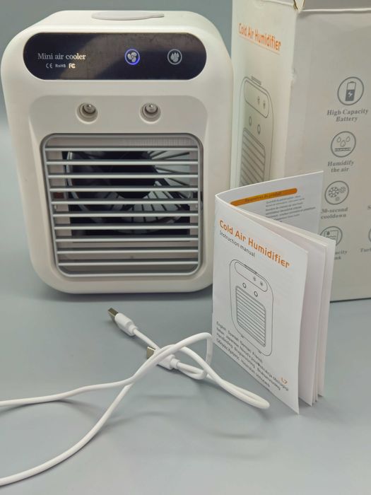 Мини климатик и овлажнител , USB, преносим охладител с водна мъгла.