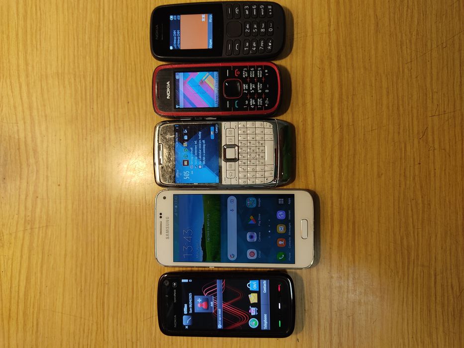 Продавам Nokia E71