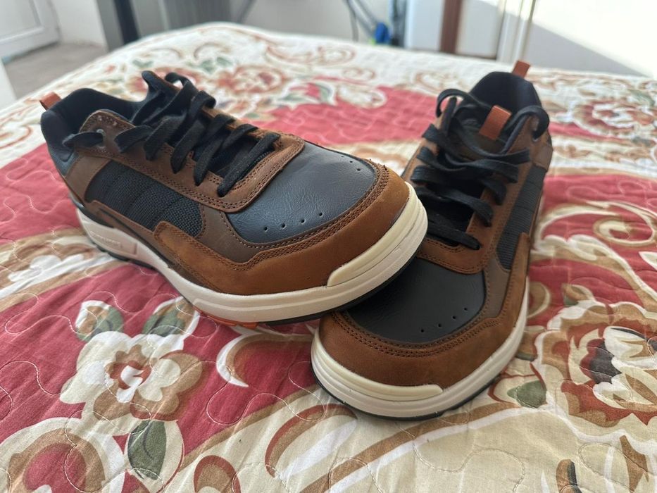 Продам Кроссовки Skehers