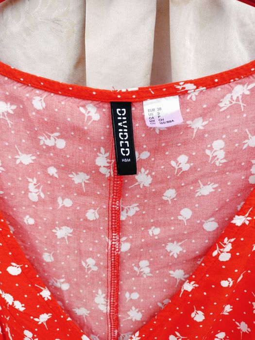 Rochie scurtă H&M Divided – Imprimeu floral roșu – Mărime S (38)