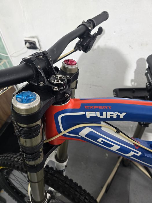 GT FURY колело за спускане,downhill, Fox 40
