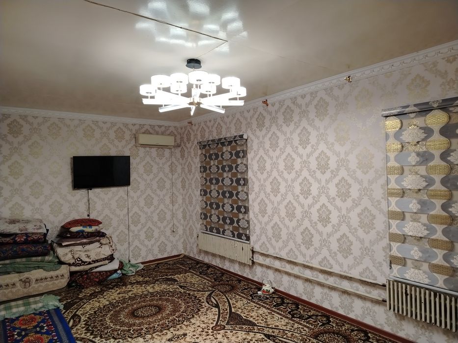 Hovli sotiladi 8 sutix