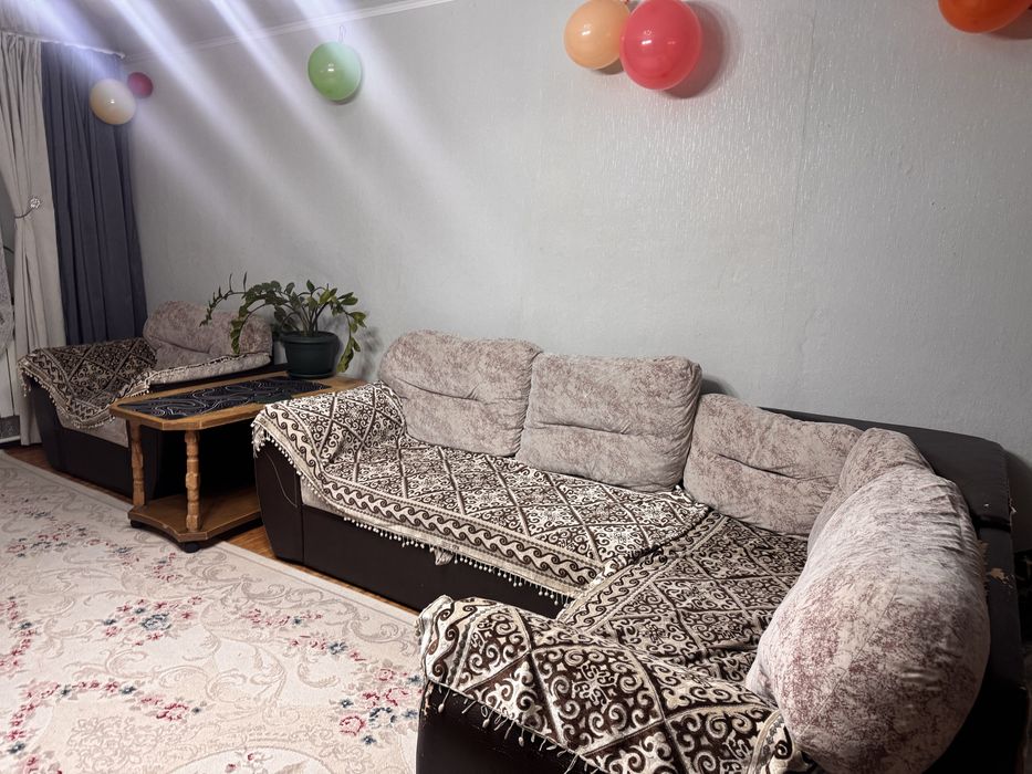 Угловой диван с креслом