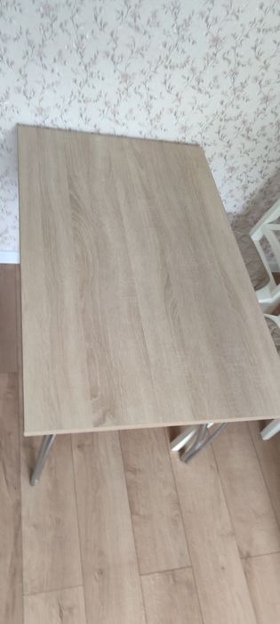 Продам кухонный стол срочно