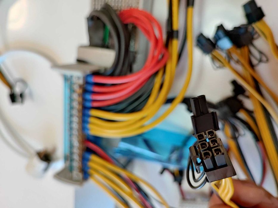 Професионално ОКАБЕЛЕНО Майнинг сървърно Захранване HP 2400/2450W