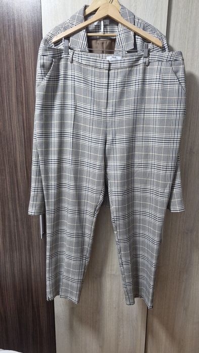 Нов костюм Dorothy perkins 2/3HL